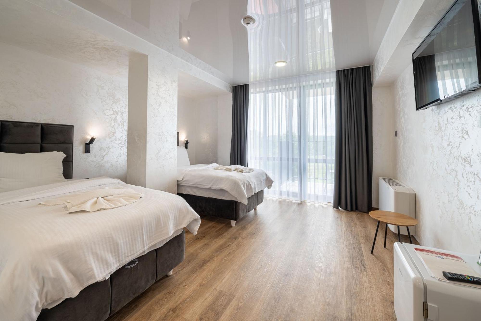 Hotel Royal Bath Banya  Εξωτερικό φωτογραφία